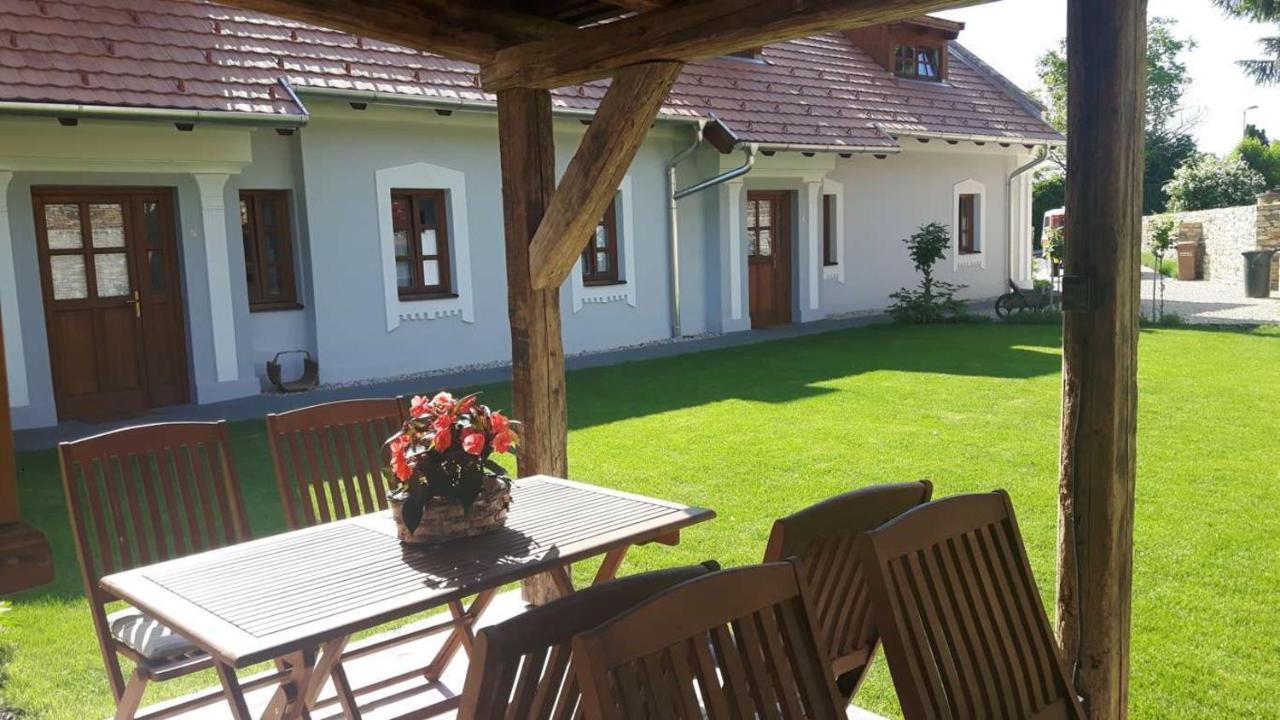 Aracsi Vendeghaz Hotel Balatonfüred Exterior foto