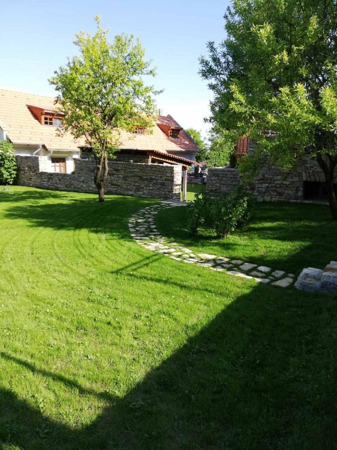 Aracsi Vendeghaz Hotel Balatonfüred Exterior foto